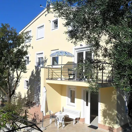 Aquamarine 2 Mit Terrasse Apartment