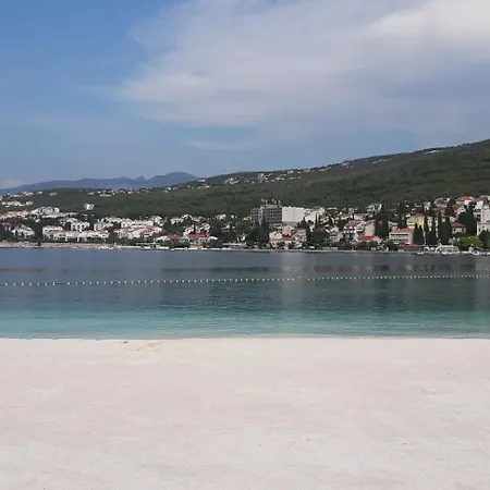 Aquamarine 2 Mit Terrasse *