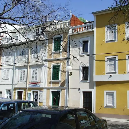 Aquamarine 2 Mit Terrasse Selce